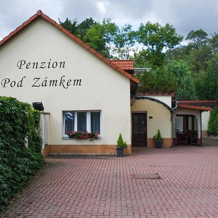 Penzion Pod Zámkem Průhonice Exterior foto