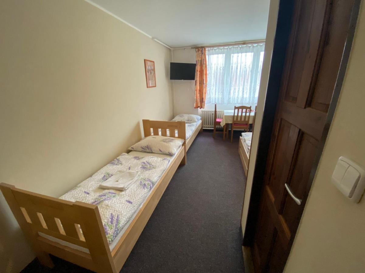 Penzion Pod Zámkem Průhonice Exterior foto